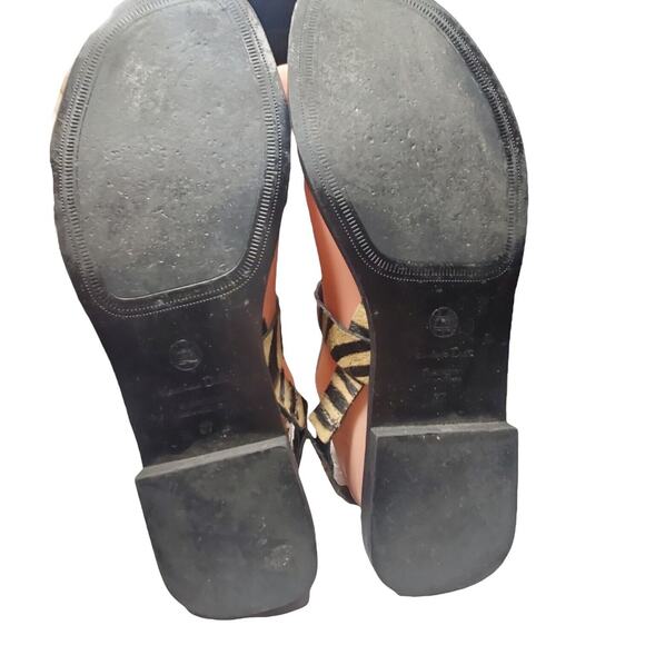 Massimo Dutti Womens Zebra Print Leather Sandals 37 6.5 Brown Black Casual Flat - Picture 3 of 9
